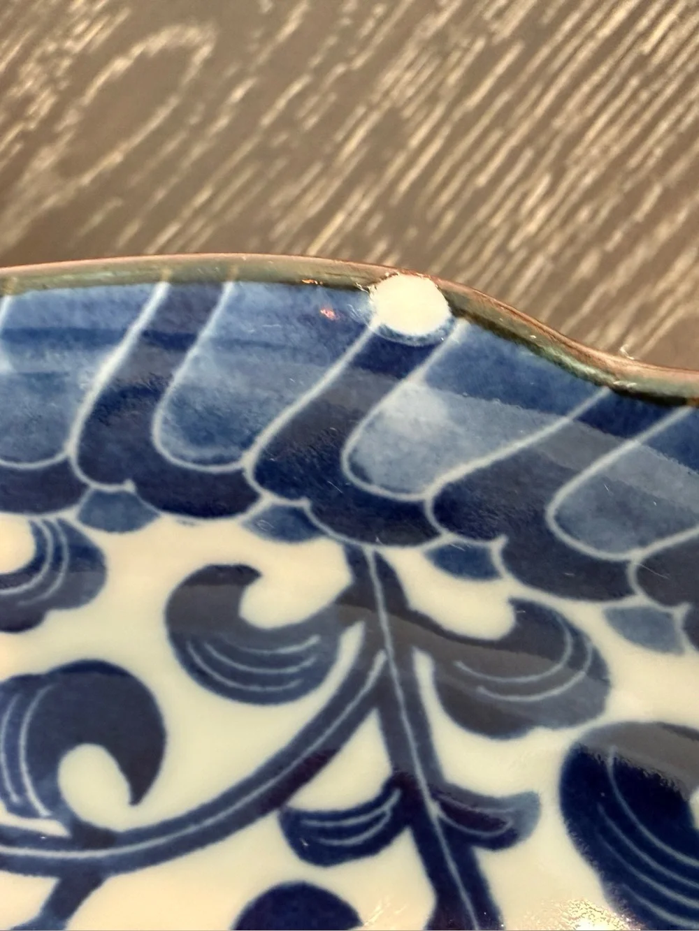 (1pc) VTG Andrea by Sadek Blue Mum Plate Scalloped Edge